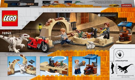76945 LEGO® Jurassic World™ Dinozauro atrociraptoriaus gaudynės motociklais 76945